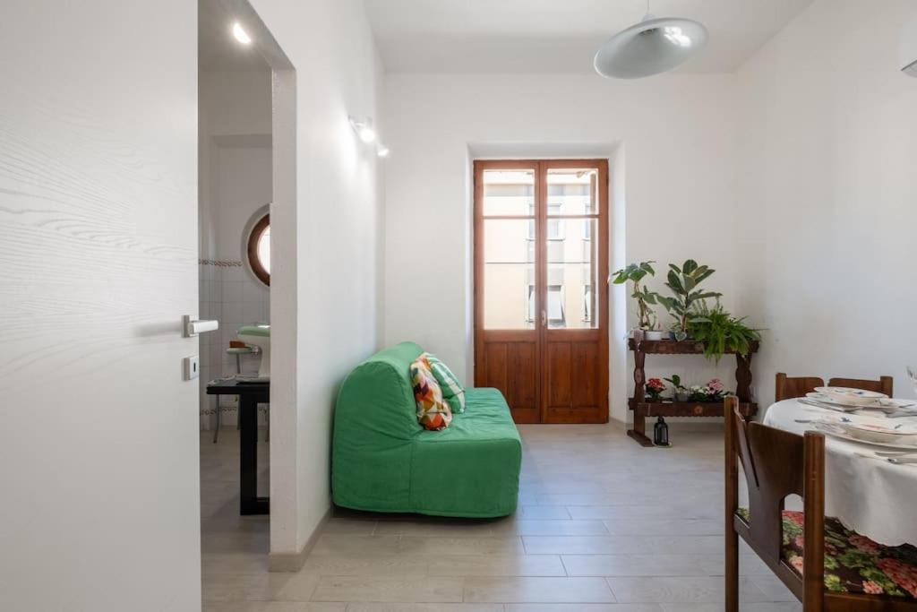 شقة Casa Ofride -Centro-Poetto 10 Min-Wi-Fi-Netflix كالياري المظهر الخارجي الصورة