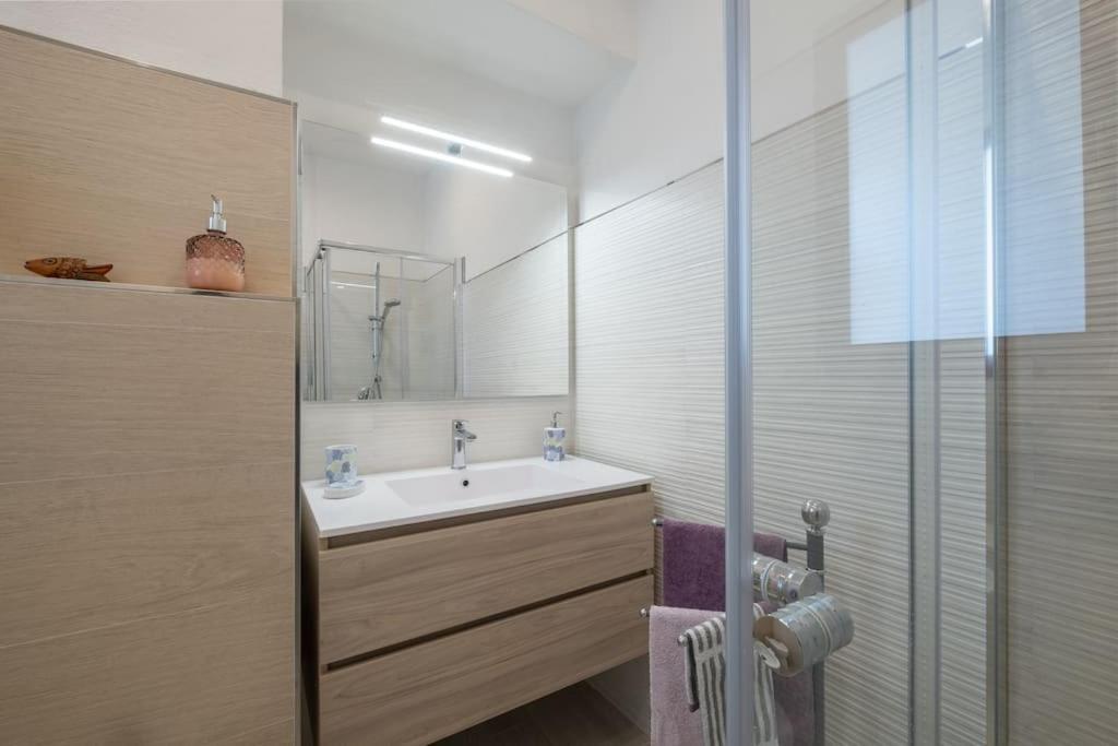شقة Casa Ofride -Centro-Poetto 10 Min-Wi-Fi-Netflix كالياري المظهر الخارجي الصورة