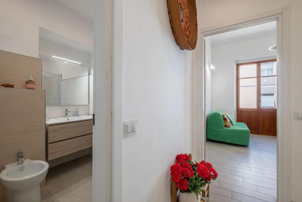 شقة Casa Ofride -Centro-Poetto 10 Min-Wi-Fi-Netflix كالياري المظهر الخارجي الصورة