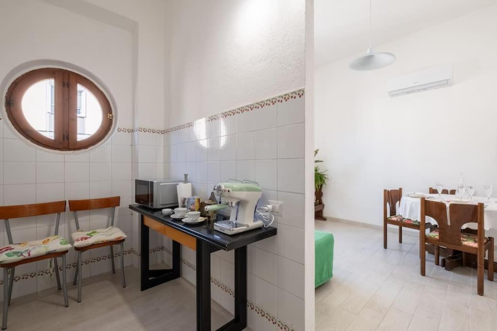 شقة Casa Ofride -Centro-Poetto 10 Min-Wi-Fi-Netflix كالياري المظهر الخارجي الصورة